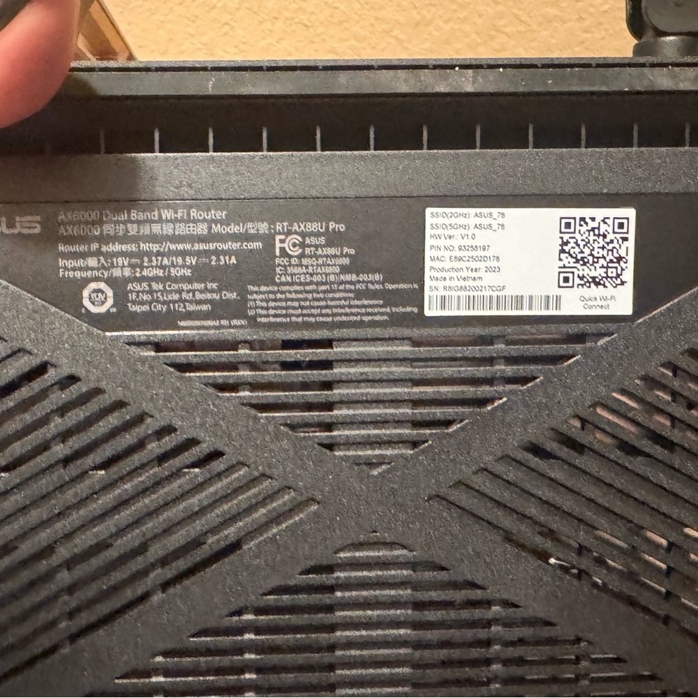 ASUS RT-AX88U Pro AX6000 Dual-Band Wi-Fi 6 Router - Picture 6 of 7